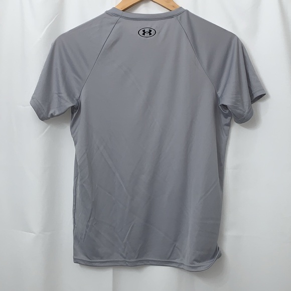 Boys Under Armour Loose Fit Gray T-Shirt Size Youth Medium NEW WITH TAGS - Picture 7 of 9